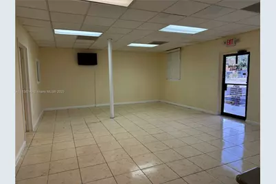 1605 NW 95th St, Miami, FL 33147 - Photo 5