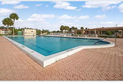 103 Lake Terry Dr, West Palm Beach, FL 33411 - Photo 15