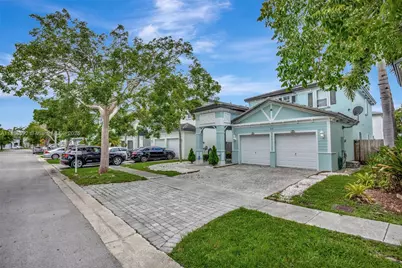 216 NE 36th Ter, Homestead, FL 33033 - Photo 3