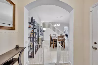 216 NE 36th Ter, Homestead, FL 33033 - Photo 9