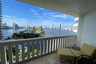 3000 Island Blvd, Aventura, FL 33160 - Photo 13