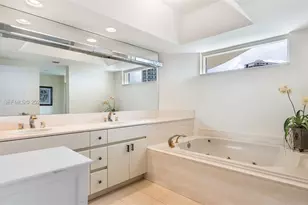 3000 Island Blvd, Aventura, FL 33160 - Photo 33