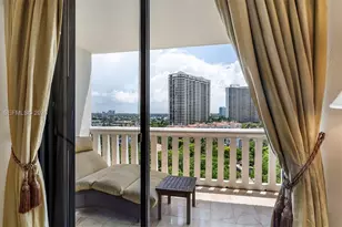 3000 Island Blvd, Aventura, FL 33160 - Photo 39