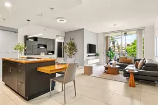 9755 NW 52nd St, Doral, FL 33178 - Photo 9