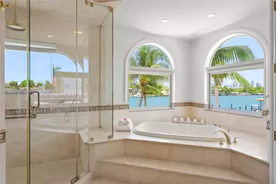 66 S Hibiscus Dr, Miami Beach, FL 33139 - Photo 25