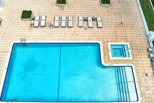 8855 E Collins Ave, Surfside, FL 33154 - Photo 5