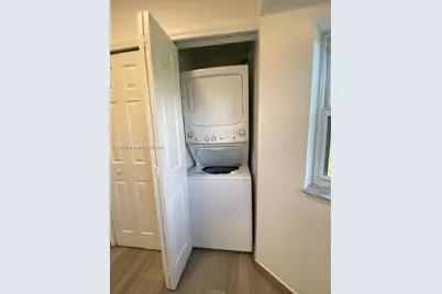 935 NE 34th Ave #202, Homestead, FL 33033 - Photo 9