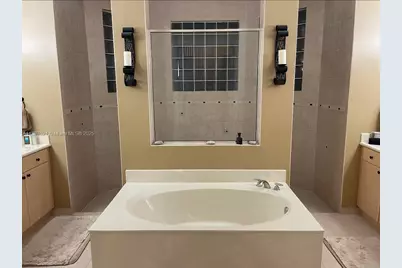 934 Gulfstream Ct, Weston, FL 33327 - Photo 45