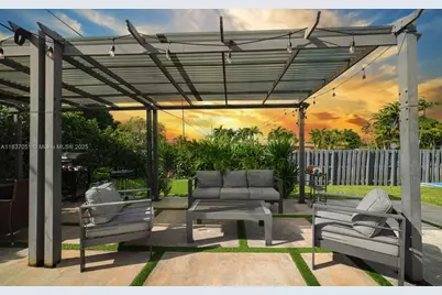 10010 SW 162nd St, Miami, FL 33157 - Photo 3