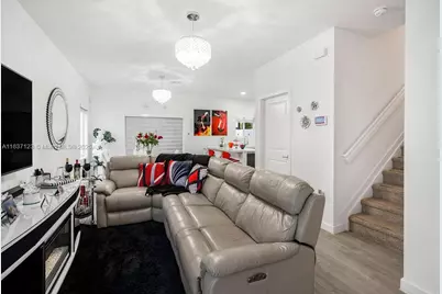 879 SE 19th St, Homestead, FL 33034 - Photo 3