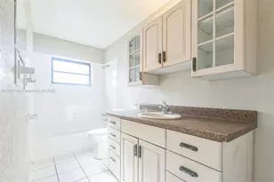 5640 NW 13th Ct, Lauderhill, FL 33313 - Photo 15