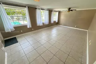 813 Date Palm Dr, Lake Park, FL 33403 - Photo 7