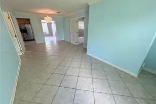 813 Date Palm Dr, Lake Park, FL 33403 - Photo 5