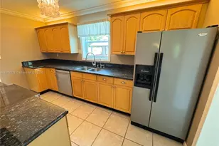 813 Date Palm Dr, Lake Park, FL 33403 - Photo 3