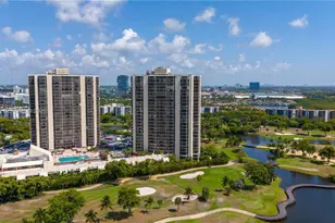 20379 W Country Club Dr, Aventura, FL 33180 - Photo 29