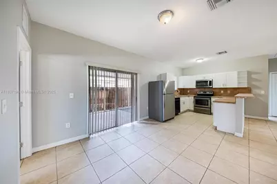 6124 SW 39th St, Miramar, FL 33023 - Photo 7