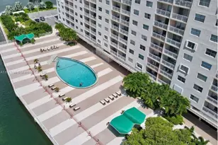 400 Kings Point Dr, Sunny Isles Beach, FL 33160 - Photo 59
