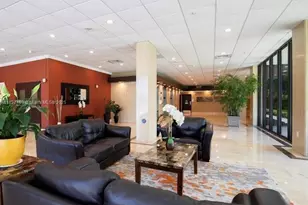 400 Kings Point Dr, Sunny Isles Beach, FL 33160 - Photo 15