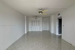 400 Kings Point Dr, Sunny Isles Beach, FL 33160 - Photo 25