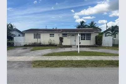 10060 SW 4th St, Sweetwater, FL 33174 - Photo 1