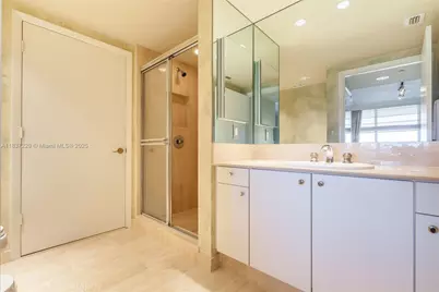 7000 Island Blvd #2504, Aventura, FL 33160 - Photo 5