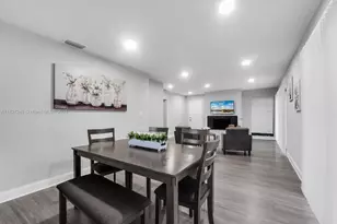 809 E Glen Oak, Clearwater, FL 33759 - Photo 3