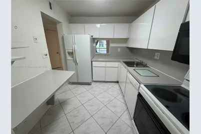 8051 S Colony Cir S #105, Tamarac, FL 33321 - Photo 1