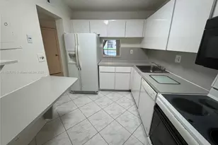 8051 S Colony Cir S, Tamarac, FL 33321 - Photo 1