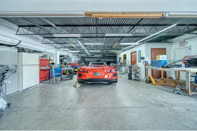 Premier Turnkey Bodyshop For Sale in Hollywood, Hollywood, FL 33020 - Photo 1