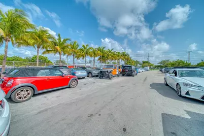 Premier Turnkey Bodyshop For Sale in Hollywood, Hollywood, FL 33020 - Photo 11