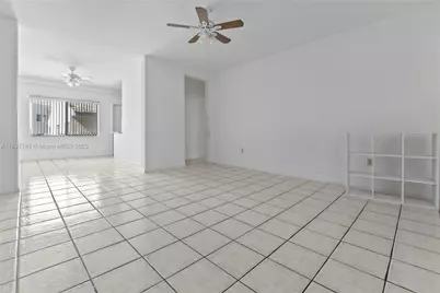1165 Marseille Dr #33, Miami Beach, FL 33141 - Photo 1