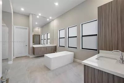 9065 W Parkland Bay Trl, Parkland, FL 33076 - Photo 37