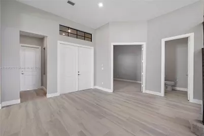 9065 W Parkland Bay Trl, Parkland, FL 33076 - Photo 7