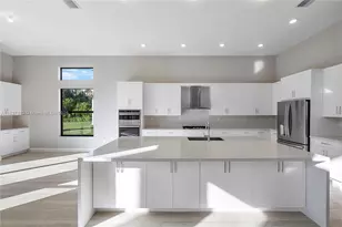 9065 W Parkland Bay Trl, Parkland, FL 33076 - Photo 17