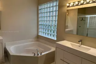 18580 SW 44th St, Miramar, FL 33029 - Photo 29