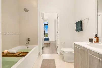 501 NE 31st St #410, Miami, FL 33137 - Photo 43