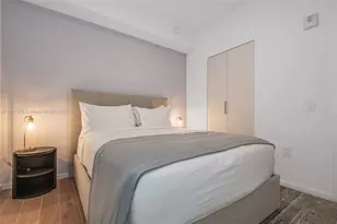 398 NE 5th St, Miami, FL 33132 - Photo 21