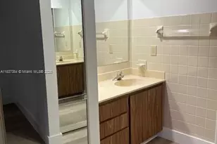 1715 Whitehall Dr, Davie, FL 33324 - Photo 15