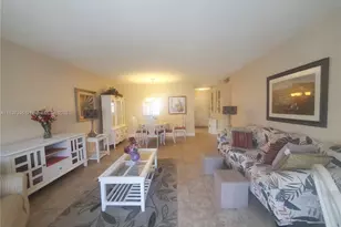 319 NE 14th Ave, Hallandale Beach, FL 33009 - Photo 5