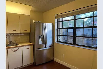 9850 Hammocks Blvd #107, Miami, FL 33196 - Photo 25