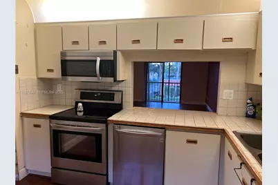 9850 Hammocks Blvd #107, Miami, FL 33196 - Photo 7