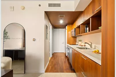 50 Biscayne Blvd #411, Miami, FL 33132 - Photo 13