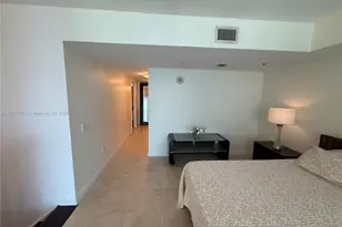 41 SE 5th St, Miami, FL 33131 - Photo 17