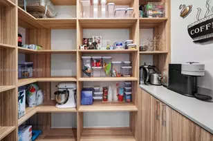 7621 SW 59th Ct, South Miami, FL 33143 - Photo 15