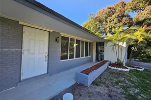 221 SW 53rd Ave, Plantation, FL 33317 - Photo 7