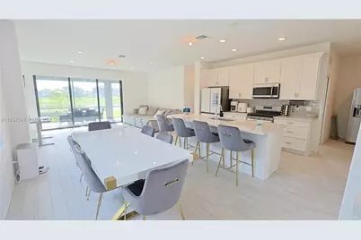 4468 Spruce Ln, Oakland Park, FL 33309 - Photo 7