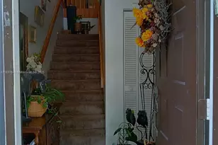 1022 NW 105th Ave, Plantation, FL 33322 - Photo 3