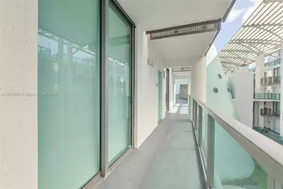 6000 Collins Ave #527, Miami Beach, FL 33140 - Photo 3