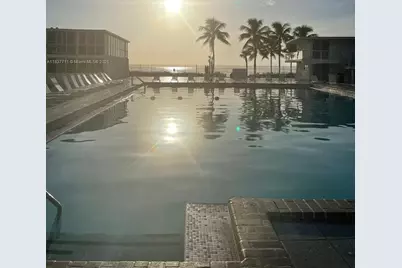 5445 Collins Ave #1515, Miami Beach, FL 33140 - Photo 43