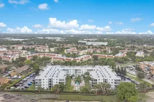 2998 E Sunrise Lakes Dr, Sunrise, FL 33322 - Photo 23